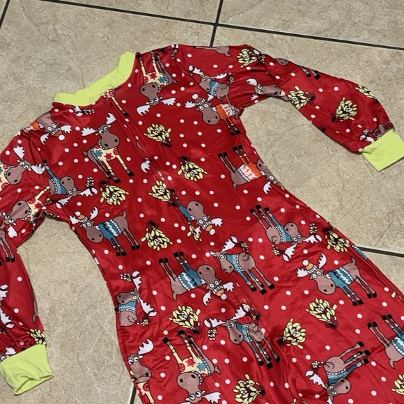 Moose Holiday Back PJ’s “Meet Me Under The Mooseltoe” Onsie Pajama  Red - Picture 8 of 12